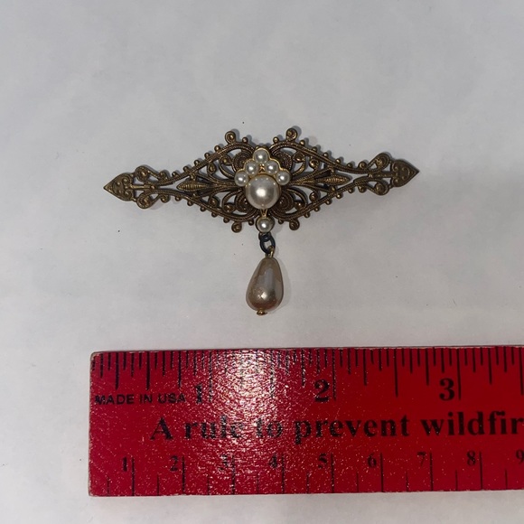 Vintage Gold Brass and Pearl Brooch - Picture 3 of 5